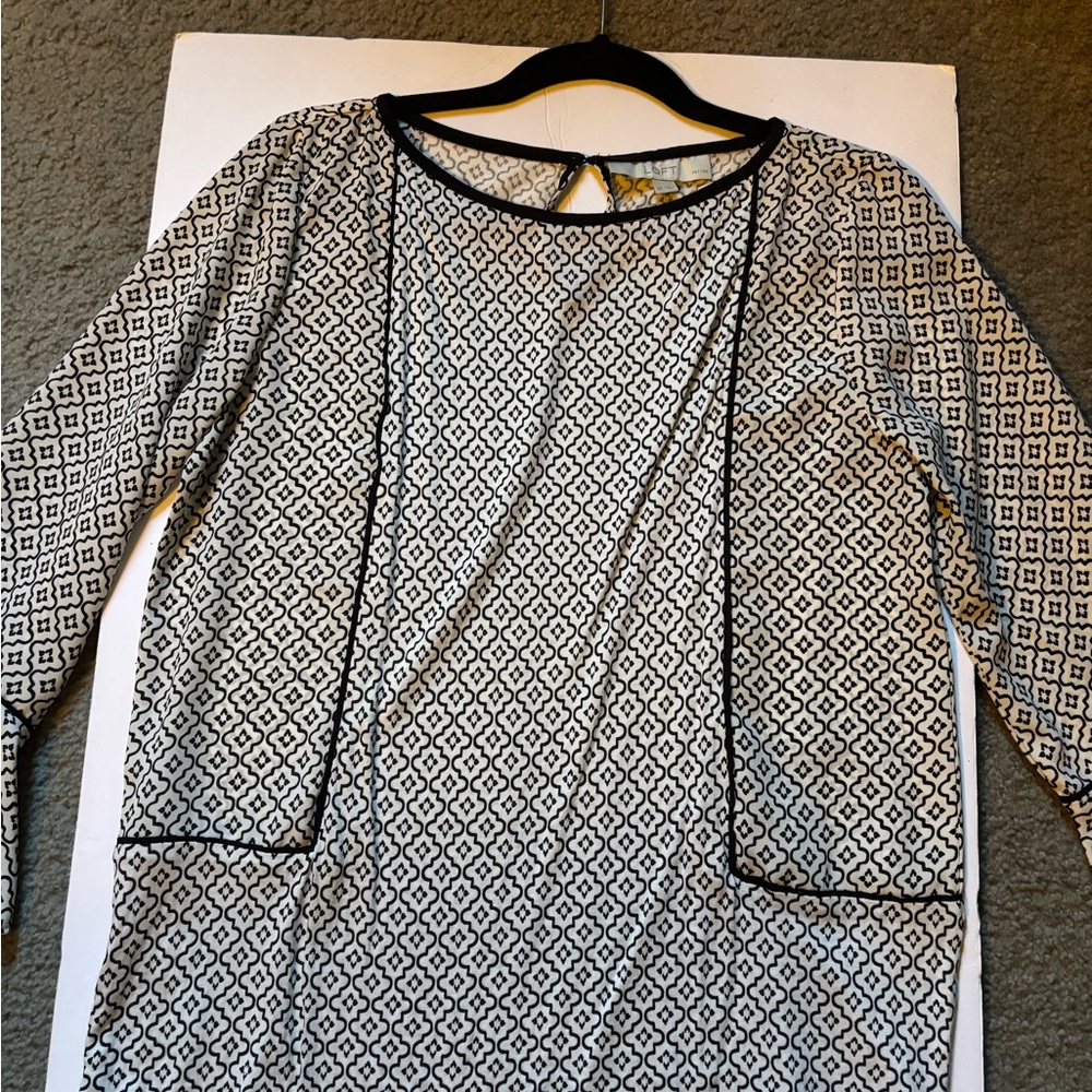 LOFT Monochrome Geometric Blouse